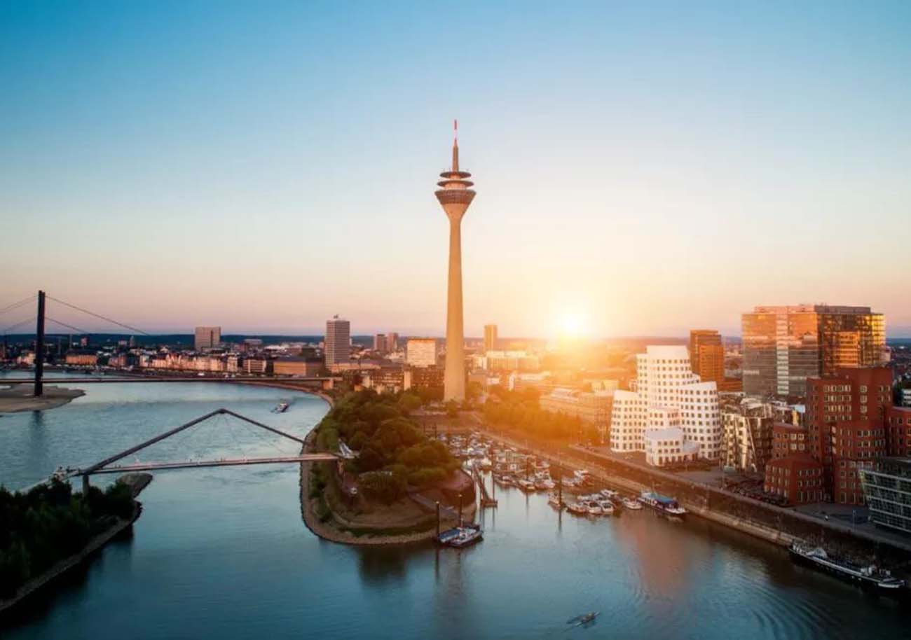 Descubre Düsseldorf: Tu Pasaje a la Belleza de Renania