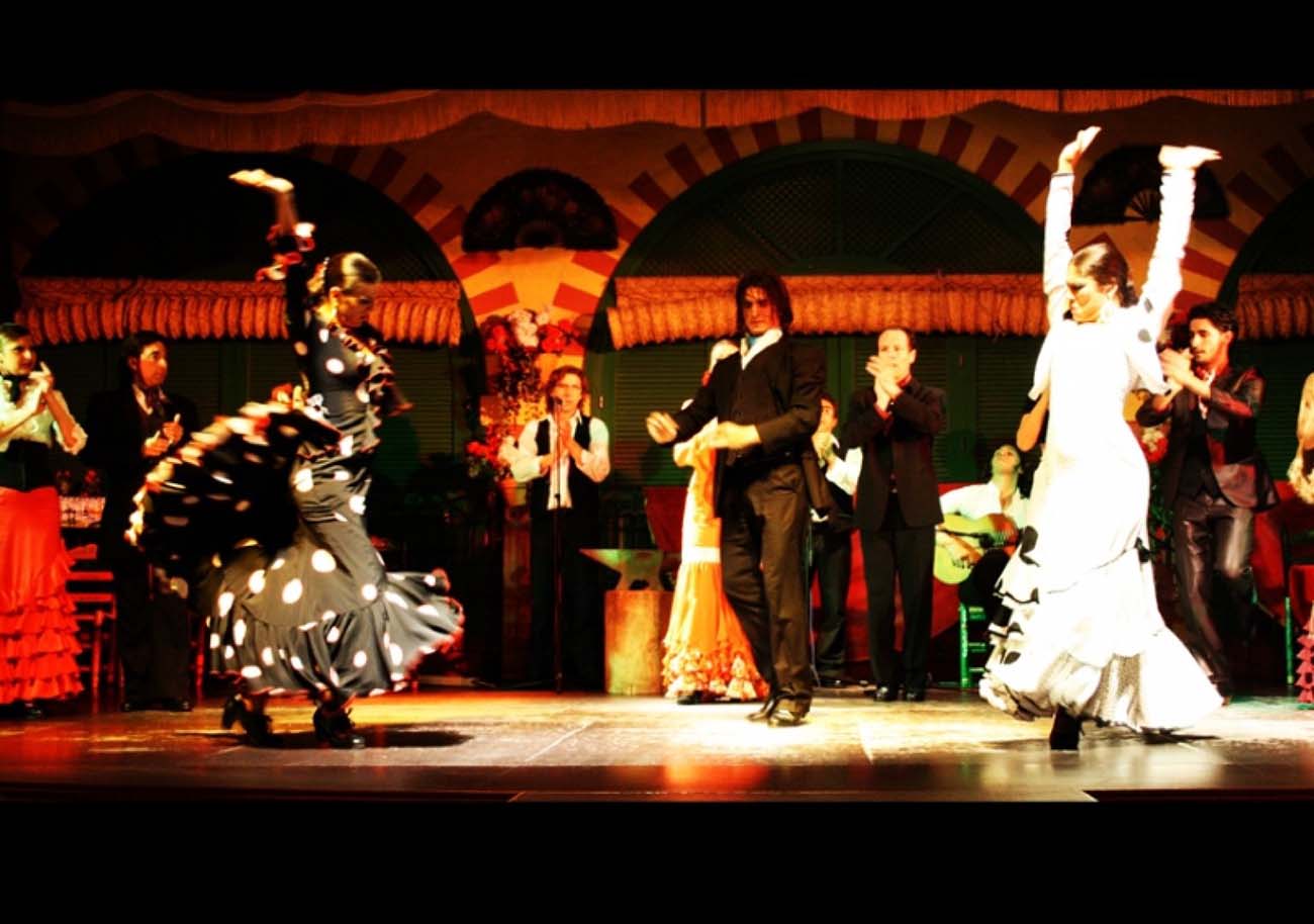 Ruta de Flamenco en Sevilla: Vive la Pasión de la Danza y la Música Española