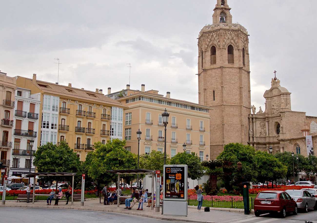 Explorando la Cultura de Valencia: Monumentos Históricos y Espacios de Arte Contemporáneo que No Puedes Perderte